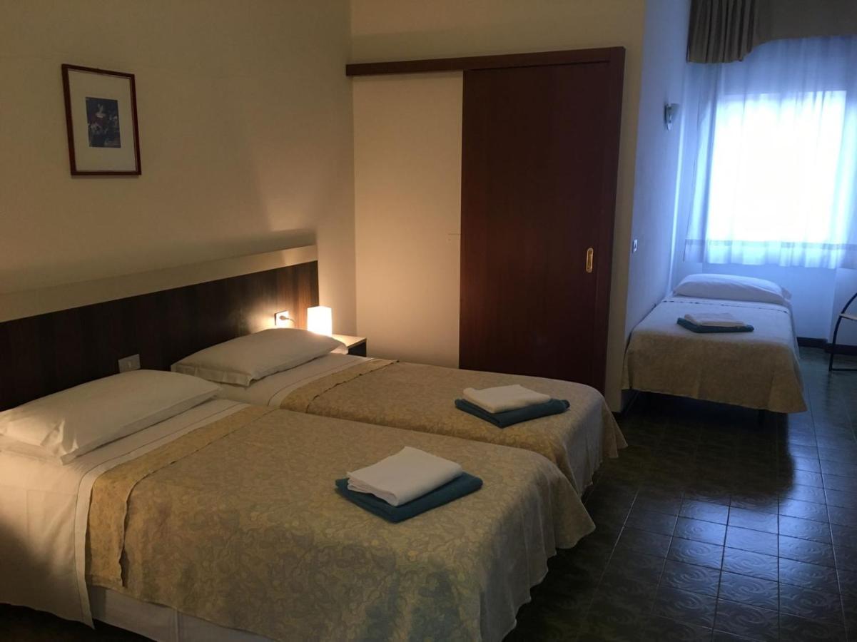 Hotel Centrale 埃斯泰 外观 照片