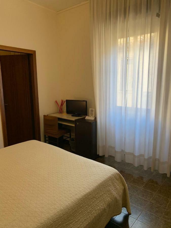 Hotel Centrale 埃斯泰 外观 照片